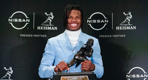 HunterHeismanTrophyphoto